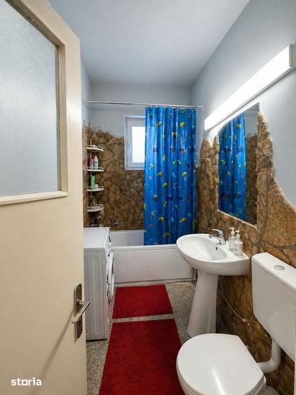 Apartament cu 3 camere decomandat în Iorga