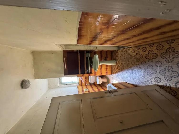 Casă cu 5 camere în Central
