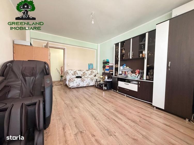 Apartament cu 2 camere decomandat în Nicolina