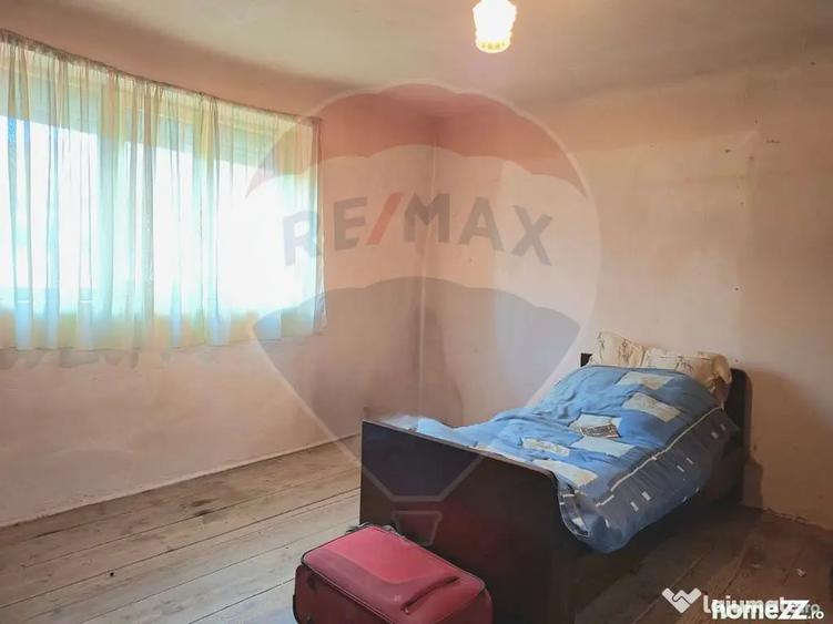 Casă cu 2 camere cu Teren 929 Mp în Vladimirescu
