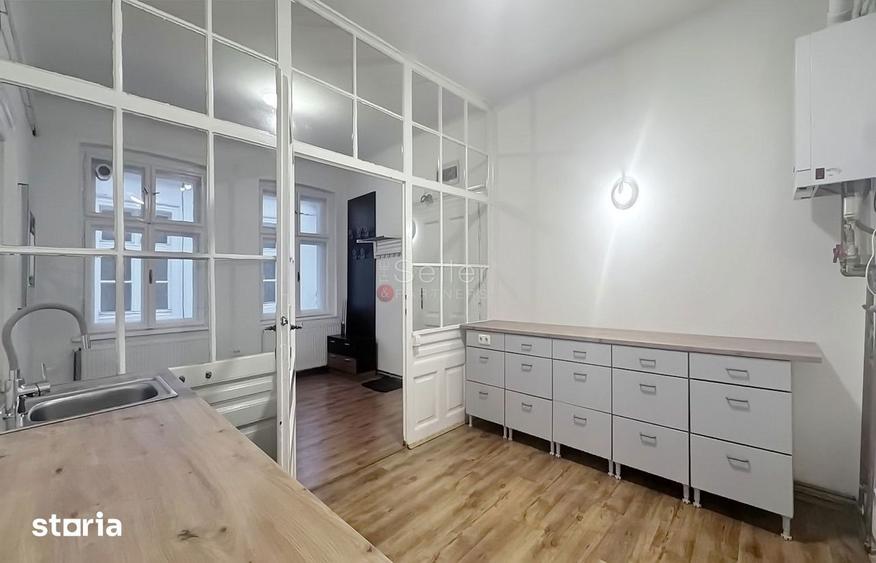 Apartament cu 3 camere, mobilat în Centrul Istoric
