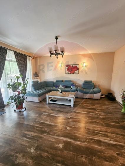 Casă cu 5 camere cu Teren 702 Mp în Nord