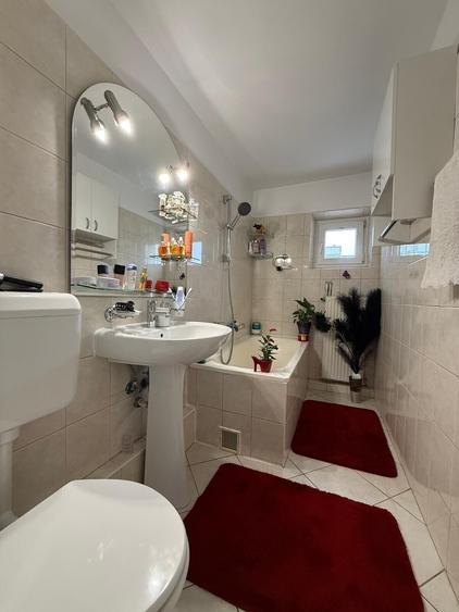 Apartament cu 4 camere semidecomandat, mobilat în Mihai Bravu