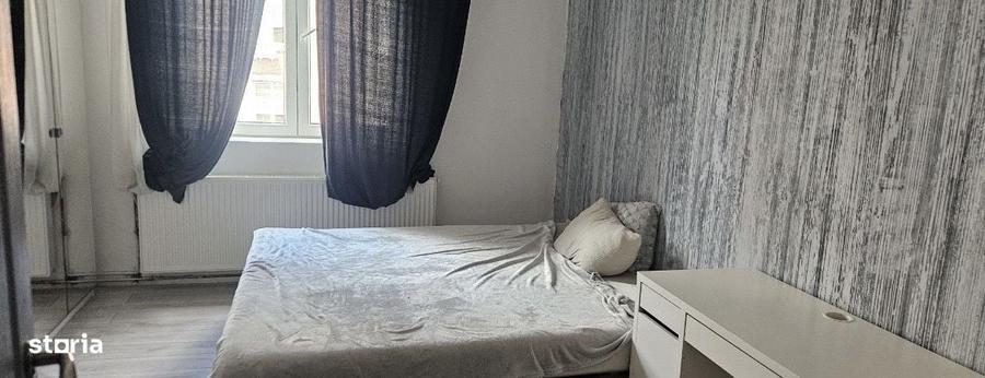 Apartament cu 3 camere decomandat în Centrul Istoric