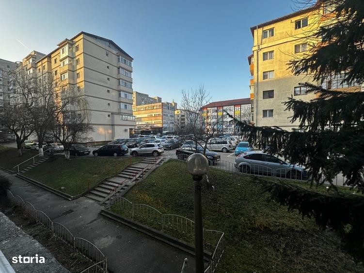 Apartament cu 3 camere decomandat în Ostroveni