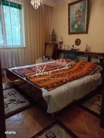 Apartament cu 4 camere decomandat, mobilat în Far
