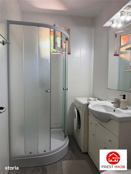 Apartament cu 2 camere semidecomandat în 22 Decembrie 1989