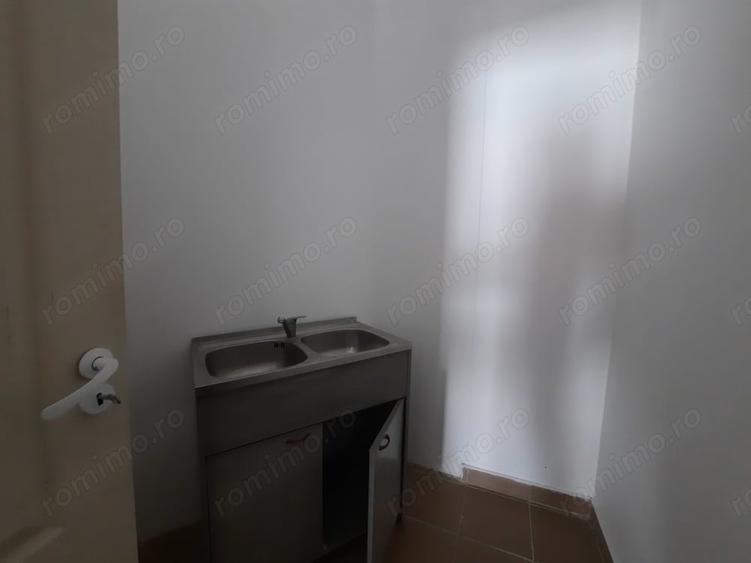Spațiu comercial, de 30,000 mp, în Central