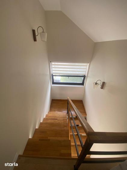 Casă cu 3 camere cu Teren 460 Mp în Doicești