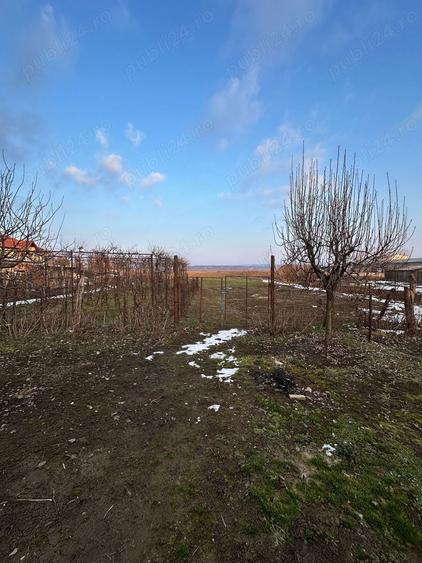 Casă cu 6 camere cu Teren 5800 Mp în Băbeni