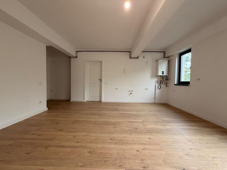 Apartament cu 3 camere în Sisești
