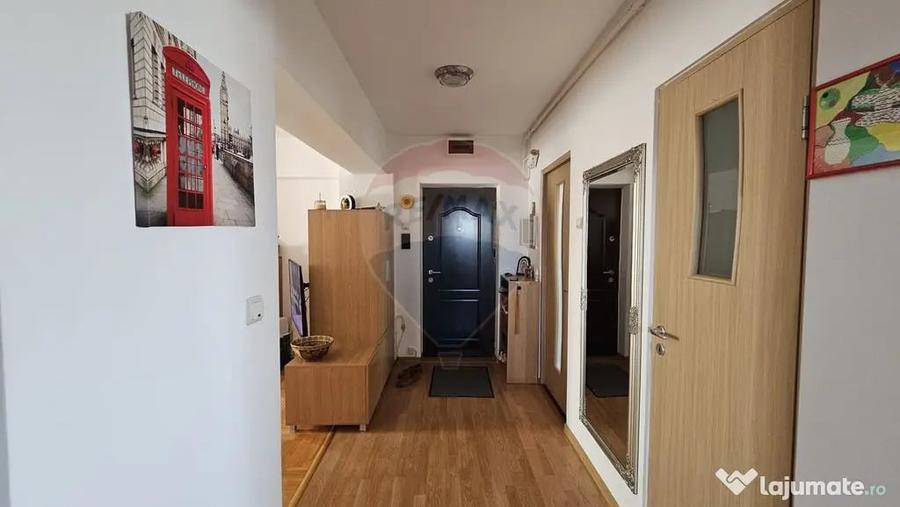 Apartament cu 3 camere decomandat în Burdujeni