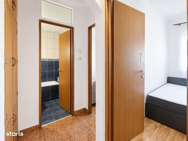Apartament cu 3 camere decomandat în Lipovei