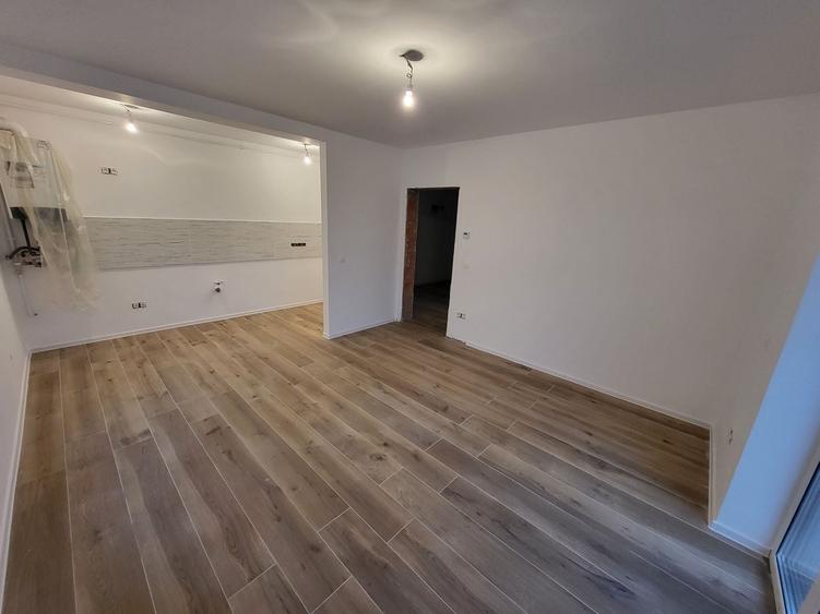 Garsonieră decomandată în Braytim