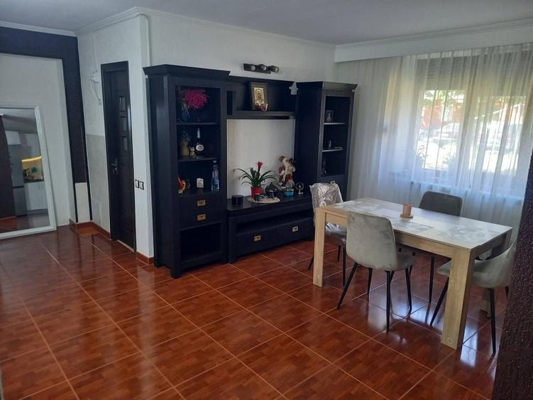 Apartament cu 2 camere decomandat în Exterior Sud
