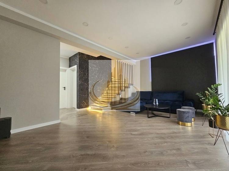Duplex cu 3 camere cu Canalizare în Dumbrăvița