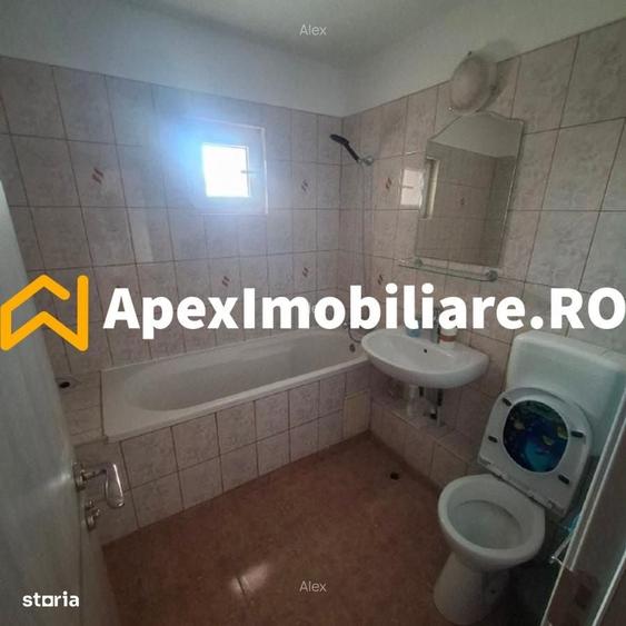 Apartament cu 3 camere în Baba Novac