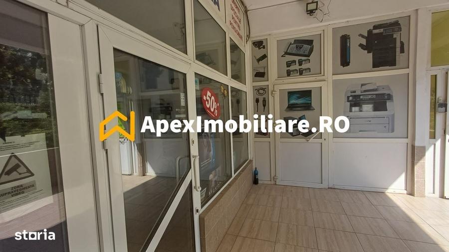 Spațiu comercial, de 30 mp, în Titan