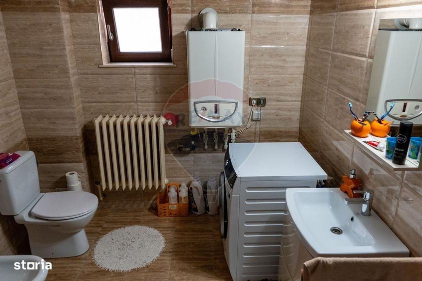 Casă cu 4 camere în Hășdat