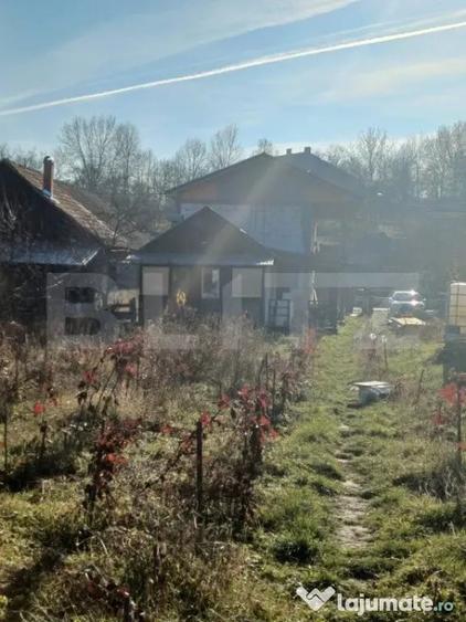 Casă cu 3 camere cu Teren 2000 Mp în Central