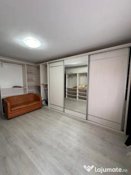 Casă cu 4 camere cu Teren 505 Mp în Mamaia