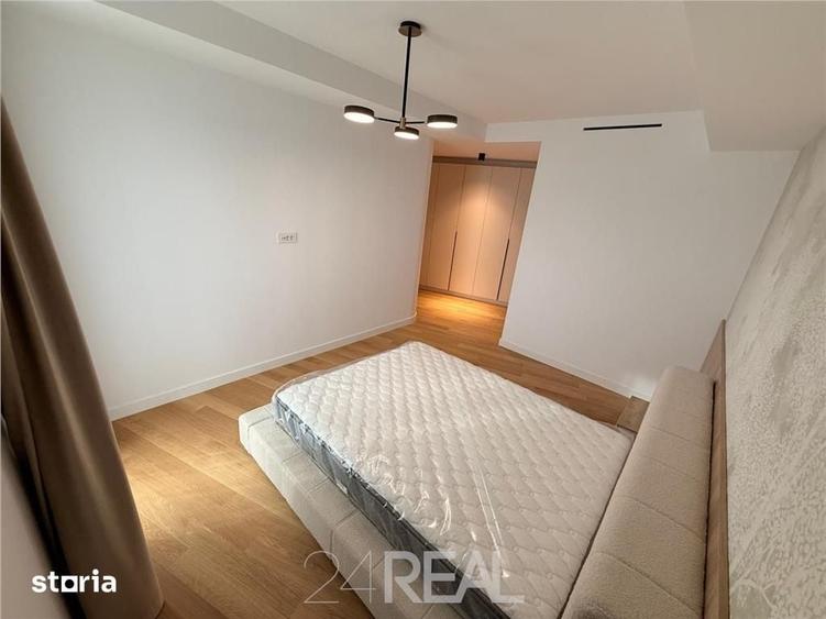 Apartament cu 4 camere decomandat în Central