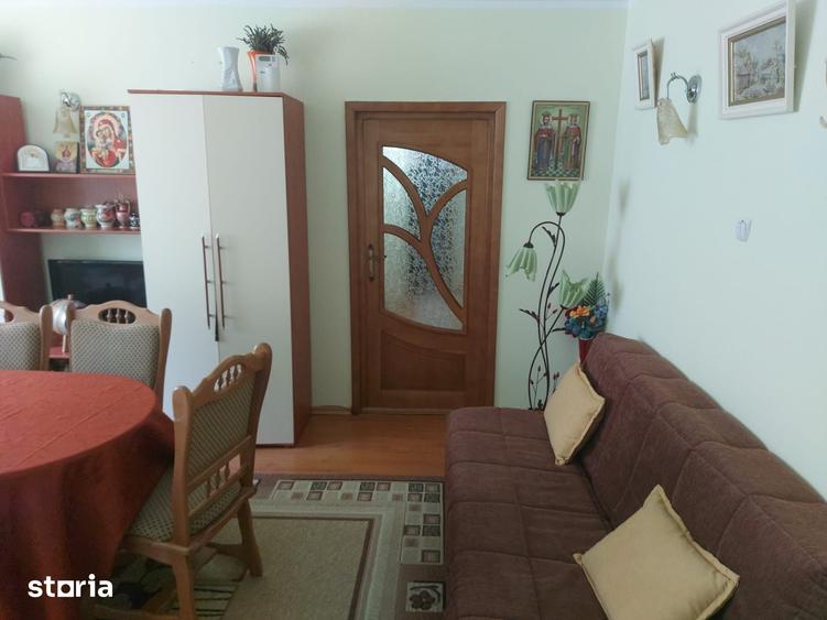 Apartament cu 4 camere semidecomandat în Țiglina 3
