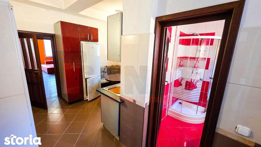 Casă cu 10 camere cu Teren 443 Mp în Poiana Sibiului
