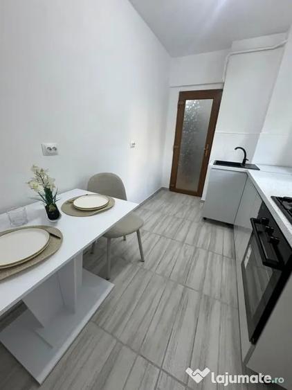 Apartament cu 2 camere decomandat în Ultracentral