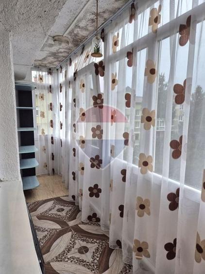 Apartament cu 4 camere decomandat, mobilat în Central