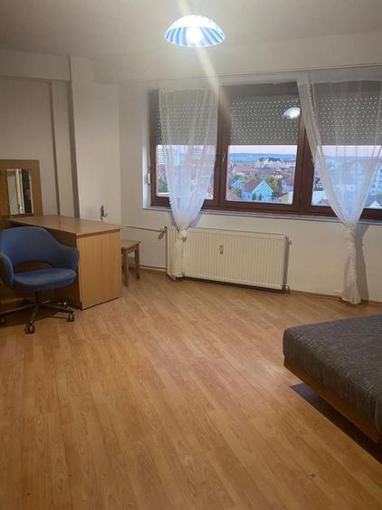 Apartament cu 2 camere decomandat în Nufărul
