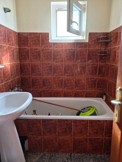 Apartament cu 3 camere decomandat în Fortuna