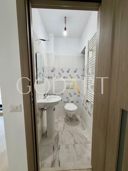Casă cu 5 camere cu Canalizare în Tei