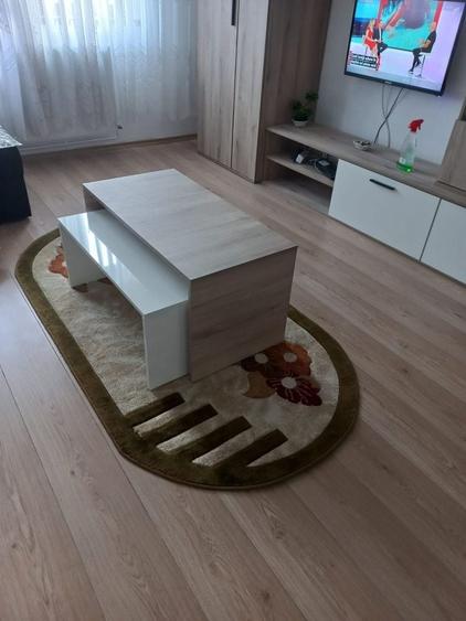 Garsonieră decomandată în Eroilor