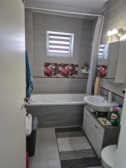 Apartament cu 2 camere semidecomandat în Tractorul