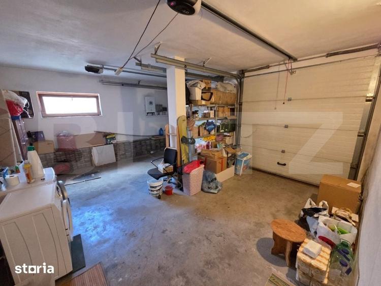 Casă cu 5 camere cu Teren 3000 Mp în Pericei