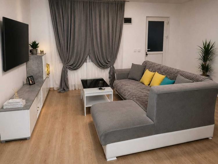 Casă cu 3 camere în Exterior Vest