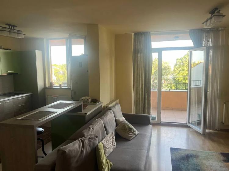 Apartament cu 2 camere semidecomandat, mobilat în Ghencea