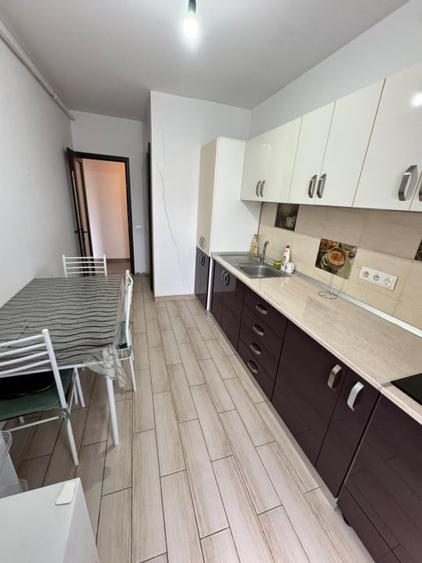 Apartament cu 2 camere decomandat, mobilat în Hotvon