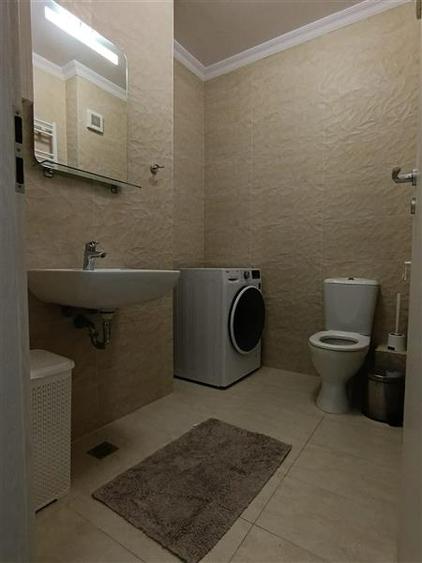 Apartament cu 3 camere decomandat, mobilat în Albert