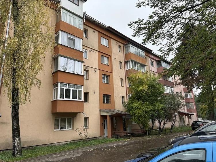 Apartament cu 2 camere decomandat în George Enescu