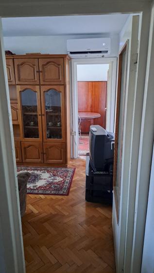 Apartament cu 3 camere, mobilat în Tipografilor