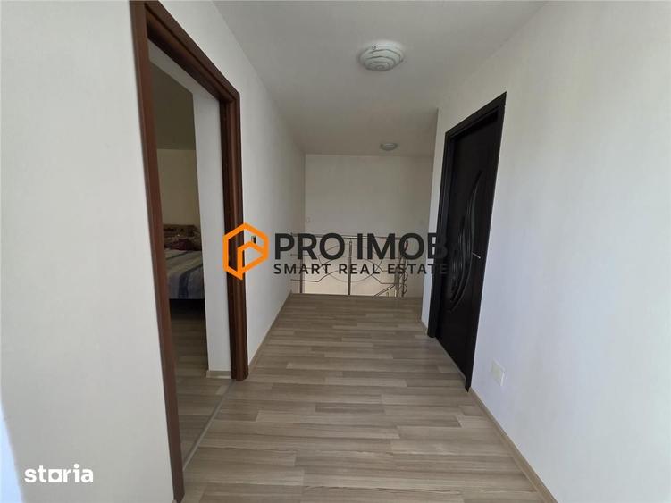 Casă cu 4 camere cu Teren 900 Mp în Ivești