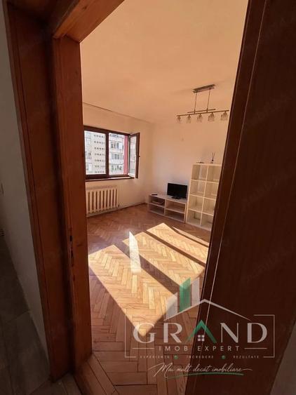 Apartament cu 3 camere semidecomandat, mobilat în Grigorescu