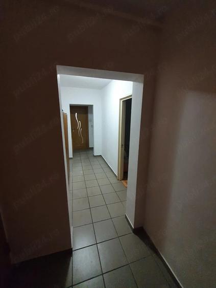 Apartament cu 3 camere decomandat în Griviței