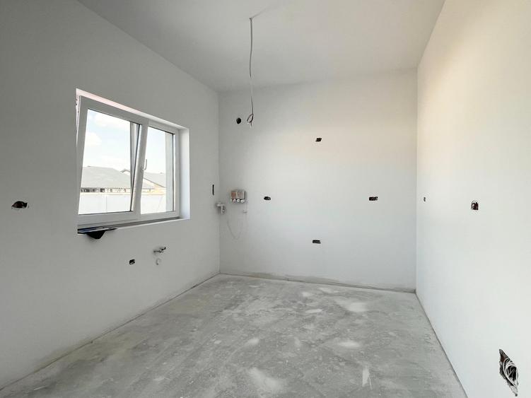 Duplex cu 3 camere cu Canalizare în Moșnița Veche