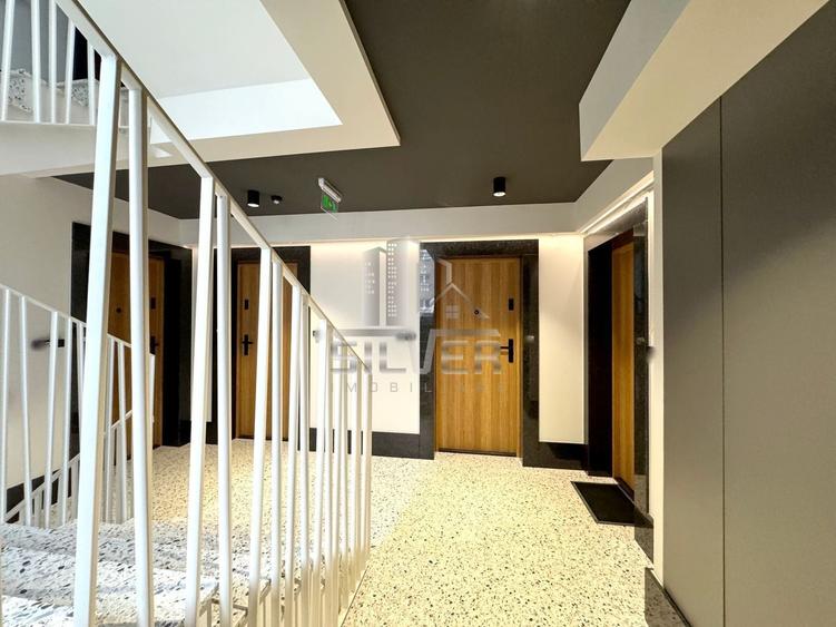 Apartament cu 3 camere semidecomandat în Semicentral