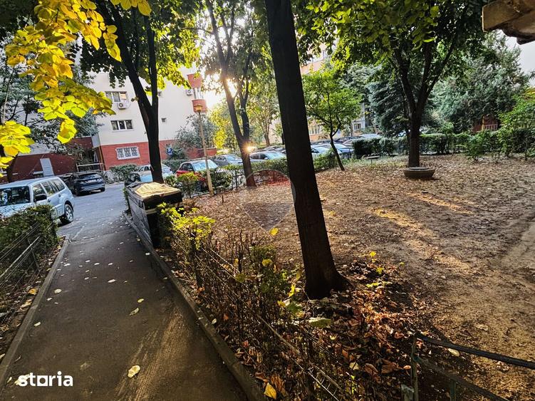 Garsonieră decomandată în Colentina