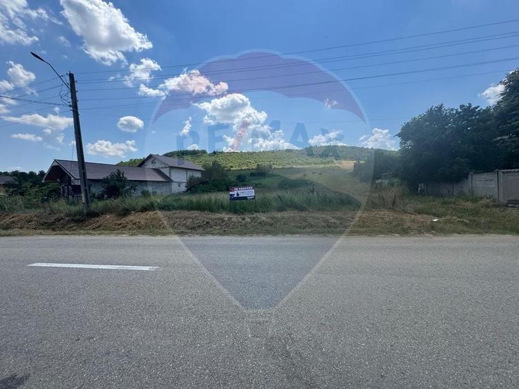 Teren Construcții intravilan de 3700 mp, în Coțofenii din Dos