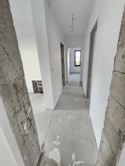 Duplex cu 4 camere cu Canalizare în Dumbrăvița